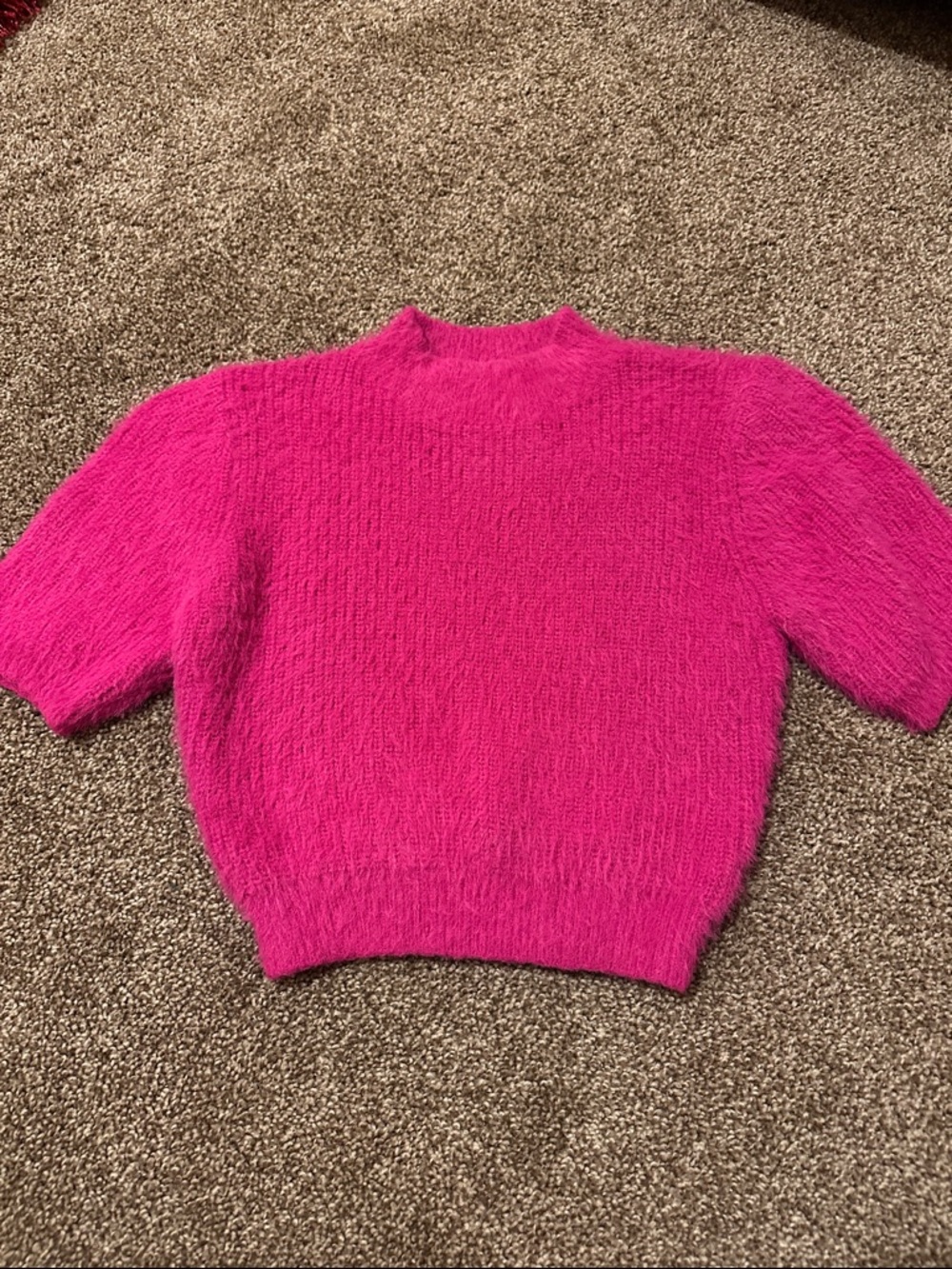 Cider Fuchsia Short-Sleeve Crewneck Sweater